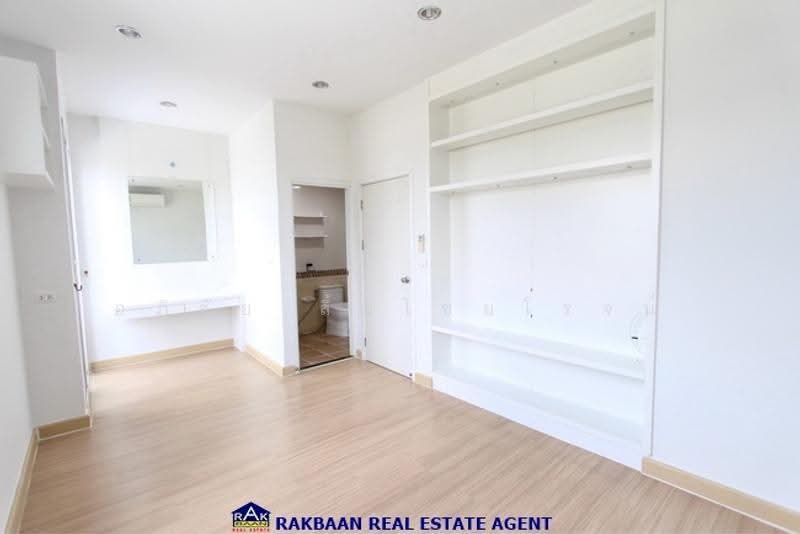 Gusto Townhome Ramkhamhaeng, Bangkok, Soi Rat Phatthana (Soi Miss Teen), Ramkhamhaeng Road (Sukhapiban 3 Road), Saphan Sung, Bangkok, 3 Bedrooms, 120 sqm, Townhouse For Sale, by อภิชัย ลิ้มไชยโรจน์, 500662186 - DDproperty.com