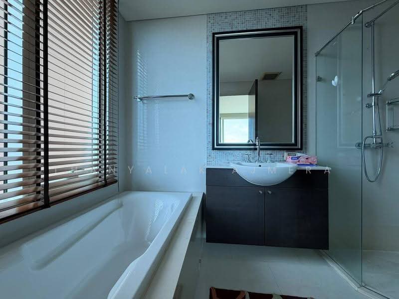 Watermark Chaophraya, Bangkok, Soi Charoennakorn 39-41, Charoennakorn Road, Bang Lam Phu Lang, Khlong San, Bangkok, 2 Bedrooms, 105 sqm, Condo For Rent, by Thanyalak Ajmera, 500662452 - DDproperty.com