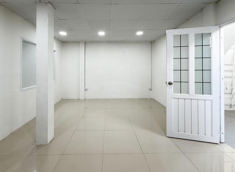 ออฟฟิศ โกดัง บางนา, Bangkok, Bang Na Tai, Bang Na, Bangkok, 4 Bedrooms, 350 sqm, Single Detached House For Sale, by วรเมธ นิลสุวรรณ, 500662604 - DDproperty.com