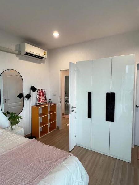 Life Charoennakhon-Sathorn, Bangkok, 670 Charoen Nakhon Road, Bang Lam Phu Lang, Khlong San, Bangkok, 2 Bedrooms, 61 sqm, Condo For Rent, by Boonraksa Sopak, 500662678 - DDproperty.com