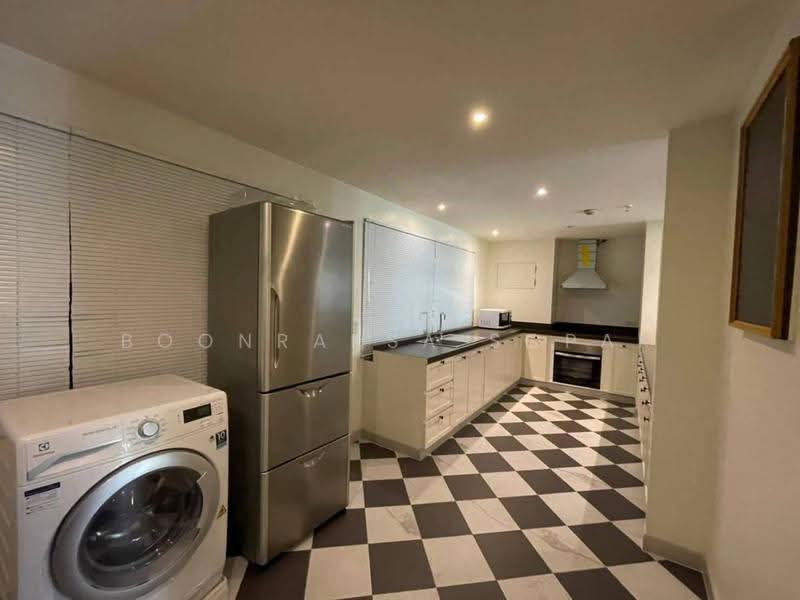 Baan Phrom Phong, Bangkok, Soi Sukhumvit 39, Khlong Tan Nua, Watthana, Bangkok, 3 Bedrooms, 209 sqm, Condo For Rent, by Boonraksa Sopak, 500663003 - DDproperty.com