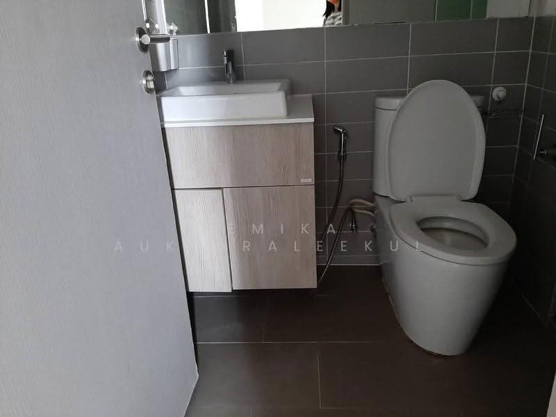 IDEO Mobi Sathorn, Bangkok, 134 Krung Thonburi Road, Bang Lam Phu Lang, Khlong San, Bangkok, 1 Bedroom, 30 sqm, Condo For Sale, by Pemika Aukkaraleekul, 500663079 - DDproperty.com
