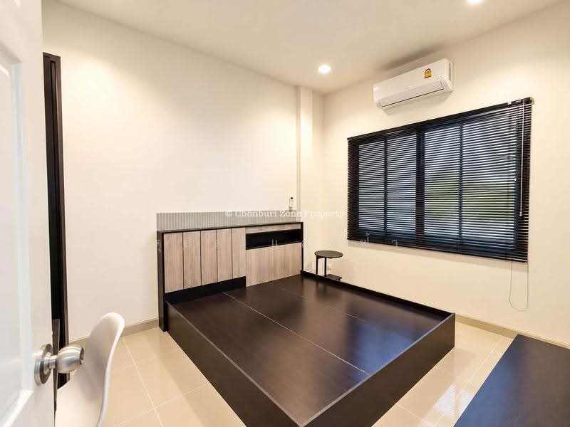 ขายทาวน์โฮมหลังริม รีโนเวทใหม่ ม.เซนสิริสปอร์ตทาวน์ อ่าวอุดม ศรีราชา, ชลบุรี, ทุ่งสุขลา, ศรีราชา, ชลบุรี, 100 ตร.ม., ทาวน์เฮ้าส์ ขาย, โดย ดุสิต แสงฟ้า, 500663086 - DDproperty.com