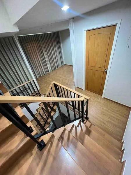 4 BR townhouse, กรุงเทพ, สามเสนนอก, ห้วยขวาง, กรุงเทพ, 180 ตร.ม., ทาวน์เฮ้าส์ ให้เช่า, โดย Phoom Imruangsri, 500663262 - DDproperty.com