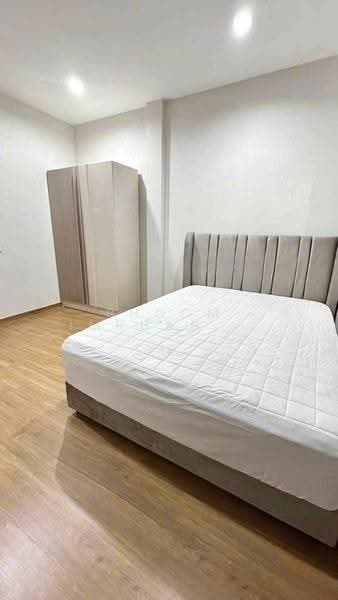 4 BR townhouse, กรุงเทพ, สามเสนนอก, ห้วยขวาง, กรุงเทพ, 180 ตร.ม., ทาวน์เฮ้าส์ ให้เช่า, โดย Phoom Imruangsri, 500663262 - DDproperty.com