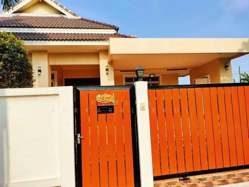3-BR House, Bangkok, Bang Waek, Phasi Charoen, Bangkok, 3 Bedrooms, 150 sqm, Single Detached House For Sale, by Pemika Aukkaraleekul, 500663301 - DDproperty.com