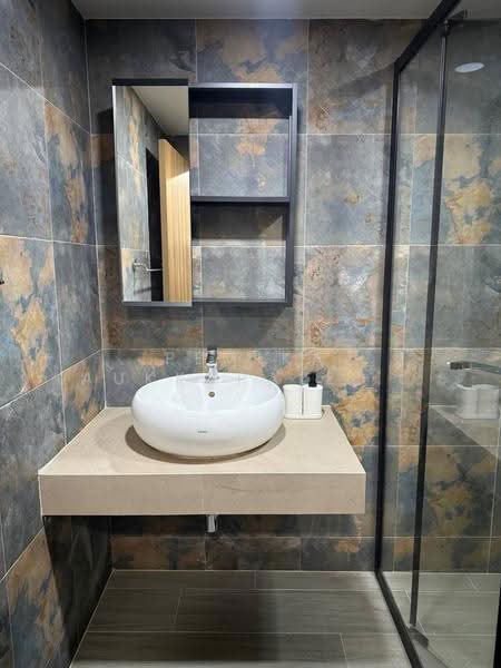 State Tower, Bangkok, 1055 Silom Road, Silom, Bang Rak, Bangkok, 1 Bedroom, 68 sqm, Condo For Sale, by Pemika Aukkaraleekul, 500663350 - DDproperty.com