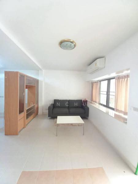 Townhouse, Baan Klang Muang Rama 9 Soi 43, Near The Nine Center, Bangkok, Suan Luang, Bangkok, 3 Bedrooms, 150 sqm, Townhouse For Rent, by Thiti Boonchurn, 500663375 - DDproperty.com