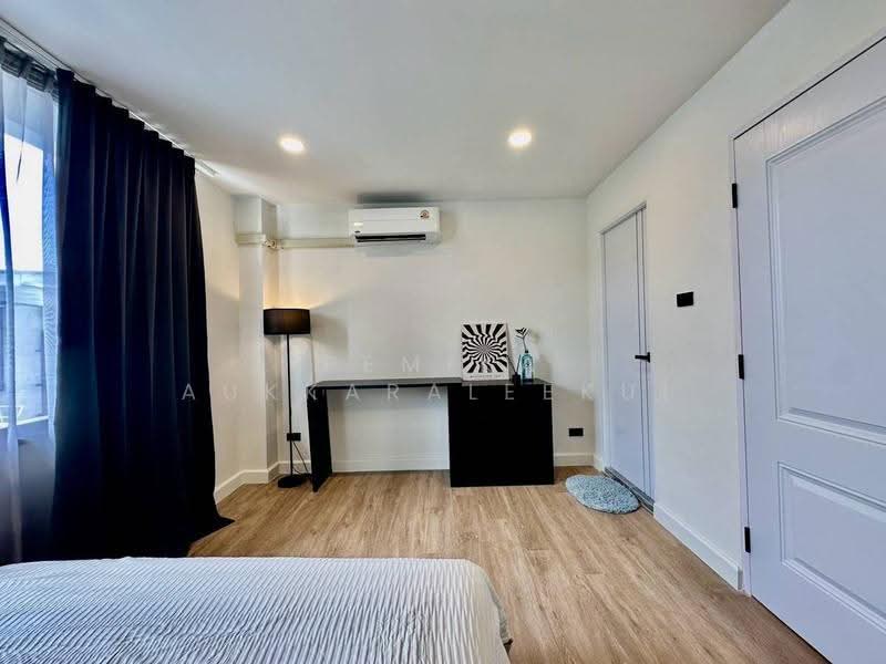 3 BR townhouse, Bangkok, Lat Phrao, Bangkok, 3 Bedrooms, 200 sqm, Townhouse For Sale, by Pemika Aukkaraleekul, 500663597 - DDproperty.com