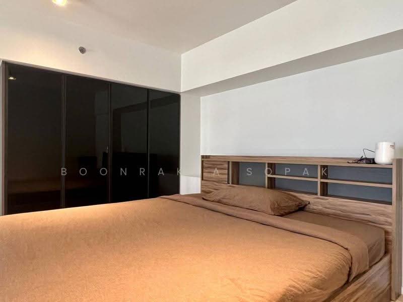 The Lofts Silom, Bangkok, Pramuan Road, Silom, Bang Rak, Bangkok, 1 Bedroom, 47 sqm, Condo For Rent, by Boonraksa Sopak, 500663616 - DDproperty.com