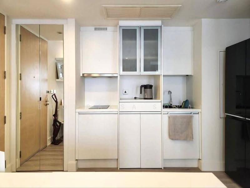 Collezio Sathorn-Pipat, Bangkok, 41 Soi Pipat 1 Silom Road, Silom, Bang Rak, Bangkok, 1 Bedroom, 41 sqm, Condo For Rent, by Boonraksa Sopak, 500663662 - DDproperty.com