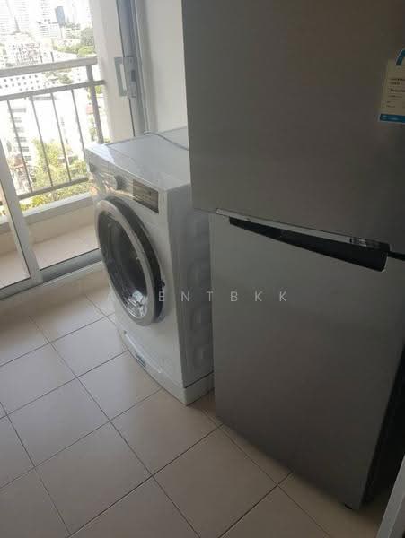 Supalai Park Ekkamai-Thonglor, Bangkok, Petchaburi Road, Bang Kapi, Huai Khwang, Bangkok, Studio, 34 sqm, Condo For Sale, by Agentbkk, 500663727 - DDproperty.com