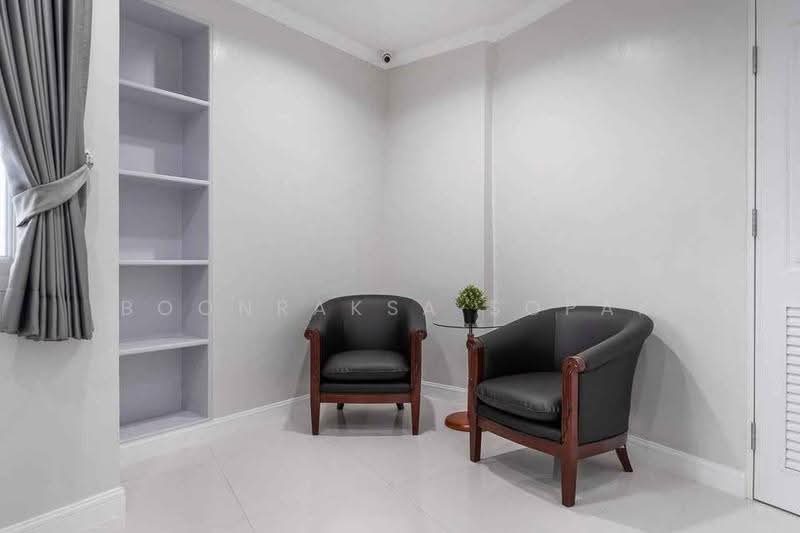 Fifty Fifth Tower, Bangkok, 84 Soi Sukhumvit 55, Sukhumvit Road, Khlong Tan Nua, Watthana, Bangkok, 2 Bedrooms, 223 sqm, Condo For Rent, by Boonraksa Sopak, 500663769 - DDproperty.com