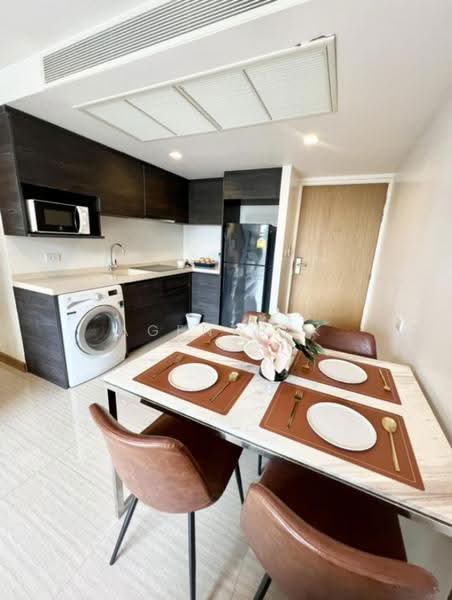Downtown Forty Nine, Bangkok, Sukhumvit 39 Road, Khlong Tan Nua, Watthana, Bangkok, 2 Bedrooms, 58 sqm, Condo For Rent, by Agentbkk, 500663774 - DDproperty.com