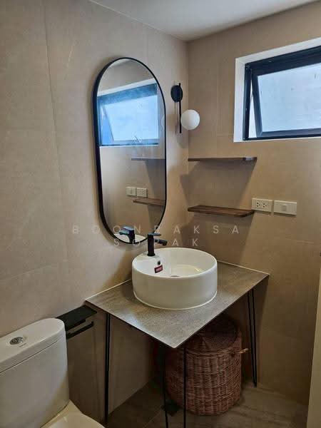 Las Colinas, Bangkok, Sukhumvit 21 Road, Khlongtoei Nua, Watthana, Bangkok, 3 Bedrooms, 200 sqm, Condo For Rent, by Boonraksa Sopak, 500663912 - DDproperty.com