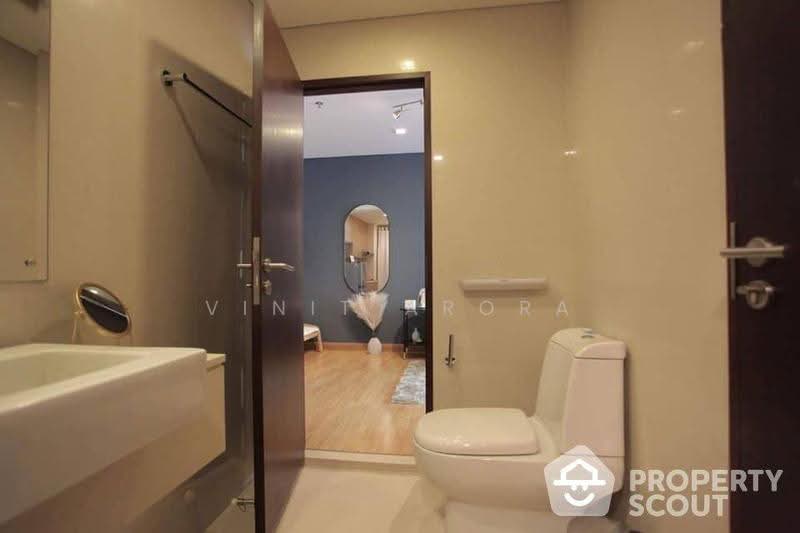 Le Luk Condominium, Bangkok, 1599 291 Sukhumvit Rd, Phra Kanong Nua, Watthana, Bangkok, 1 Bedroom, 50 sqm, Condo For Sale, by Vinit Arora, 500663929 - DDproperty.com