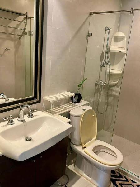 Watermark Chaophraya, Bangkok, Soi Charoennakorn 39-41, Charoennakorn Road, Bang Lam Phu Lang, Khlong San, Bangkok, 2 Bedrooms, 146 sqm, Condo For Rent, by Piyathida Phanchomphu, 500663970 - DDproperty.com