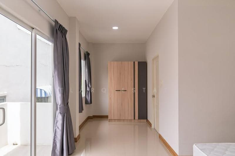 Baan Lalin In The Park Watcharapol-Paholyothin, Bangkok, Rattanagosin Road, Khlong Tanon, Sai Mai, Bangkok, 4 Bedrooms, 488 sqm, Single Detached House For Rent, by VELARQ ESTATE, 500664455 - DDproperty.com