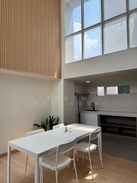 3-BR Townhouse, Bangkok, Khlong Tan Nua, Watthana, Bangkok, 3 Bedrooms, 178 sqm, Townhouse For Rent, by Phoom Imruangsri, 500664662 - DDproperty.com
