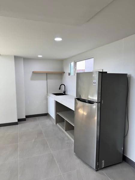 3-BR Townhouse, Bangkok, Khlong Tan Nua, Watthana, Bangkok, 3 Bedrooms, 178 sqm, Townhouse For Rent, by Phoom Imruangsri, 500664662 - DDproperty.com