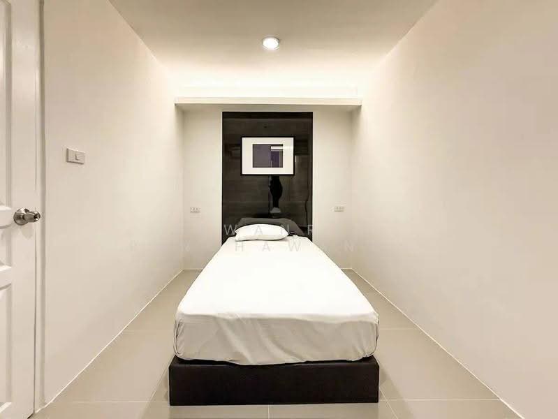The Waterford Diamond Tower Sukhumvit, Bangkok, 758/18 Soi Sukhumvit 30/1, Sukhumvit Road, Khlong Toei, Bangkok, 4 Bedrooms, 184 sqm, Condo For Rent, by Pawanrat Panchawanon, 500664901 - DDproperty.com