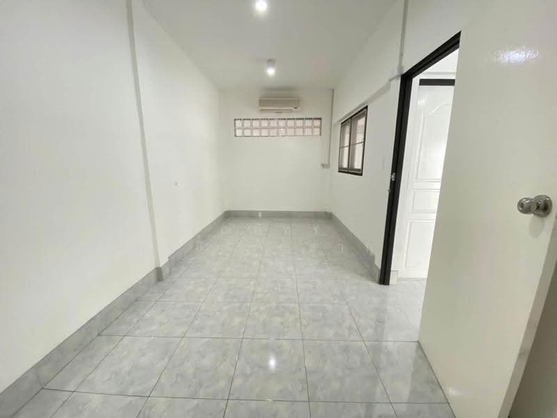 ให้เช่าโฮมออฟฟิศ2ชั้น 220 ตรม. ที่จอดในบ้าน7คัน ลาดพร้าว รัชดา ห้วยขวาง ใกล้รถไฟฟ้า (TO8-3926), กรุงเทพ, สามเสนนอก, ห้วยขวาง, กรุงเทพ, 220 ตร.ม., ตึกแถว-อาคารพาณิชย์ ให้เช่า, โดย ณภัทร พรสิริเมธากุล, 500665208 - DDproperty.com
