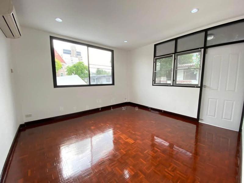 ให้เช่าโฮมออฟฟิศ2ชั้น 220 ตรม. ที่จอดในบ้าน7คัน ลาดพร้าว รัชดา ห้วยขวาง ใกล้รถไฟฟ้า (TO8-3926), กรุงเทพ, สามเสนนอก, ห้วยขวาง, กรุงเทพ, 220 ตร.ม., ตึกแถว-อาคารพาณิชย์ ให้เช่า, โดย ณภัทร พรสิริเมธากุล, 500665208 - DDproperty.com