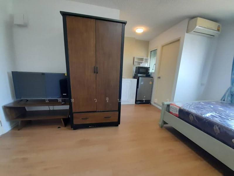 Lumpini Condo Town Romklao-Suvarnabhumi, Bangkok, Rom Klao Road 1, Khlong Sam Prawet, Lat Krabang, Bangkok, 1 Bedroom, 22 sqm, Condo For Rent, by แพท วรินทร์ธร, 500665351 - DDproperty.com