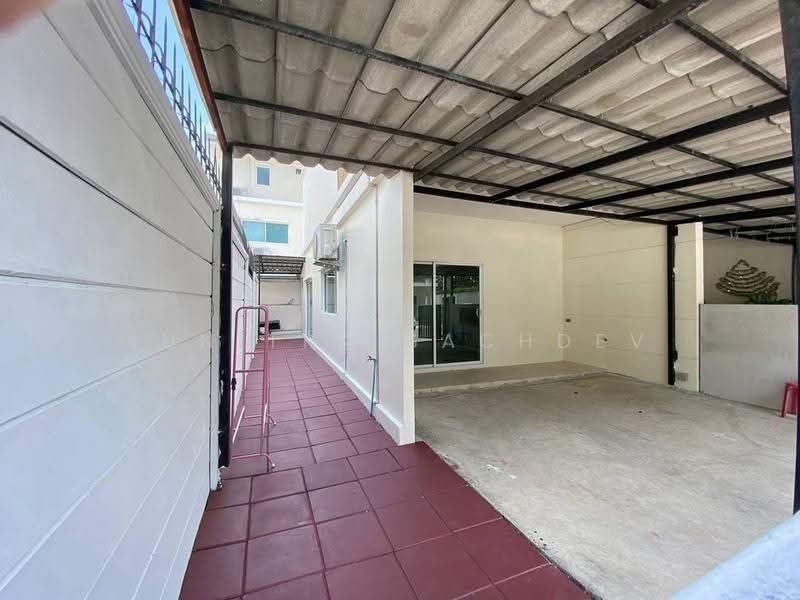 Villette City Pattanakarn 38, Bangkok, Phatthanakan Road, Prawet, Bangkok, 4 Bedrooms, 188 sqm, Townhouse For Rent, by Sunitra Sachdev, 500665371 - DDproperty.com