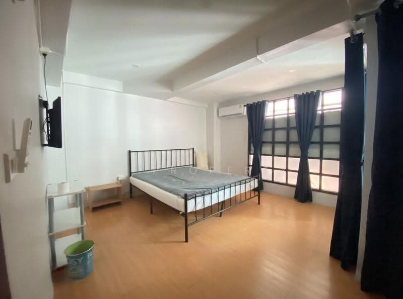 ให้เช่าบ้าน 4 ชั้น ซอยคอนแวนต์ สีลม–สาทร เยื้องโรงพยาบาล BNH, Bangkok, Silom, Bang Rak, Bangkok, , 380 sqm, Shophouse For Rent, by PP Property, 500665407 - DDproperty.com