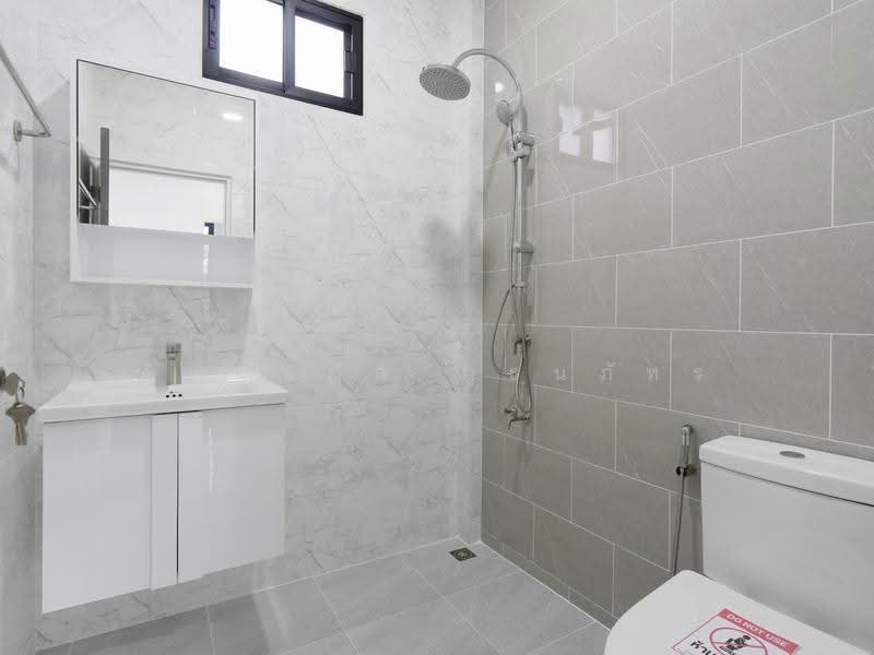 Wararak Rangsit Klong 3, Pathum Thani, Khlong Sam, Khlong Luang, Pathum Thani, 3 Bedrooms, 80 sqm, Townhouse For Sale, by พิมพ์นภัส ภูธนภัทร, 500665489 - DDproperty.com