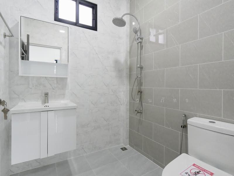 Wararak Rangsit Klong 3, Pathum Thani, Khlong Sam, Khlong Luang, Pathum Thani, 3 Bedrooms, 80 sqm, Townhouse For Sale, by พิมพ์นภัส ภูธนภัทร, 500665489 - DDproperty.com