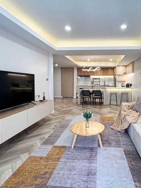 Townhouse Ekkamai 22, Bangkok, Khlong Tan Nua, Watthana, Bangkok, 4 Bedrooms, 200 sqm, Townhouse For Rent, by Ratsarin Sirinipaspong, 500665510 - DDproperty.com
