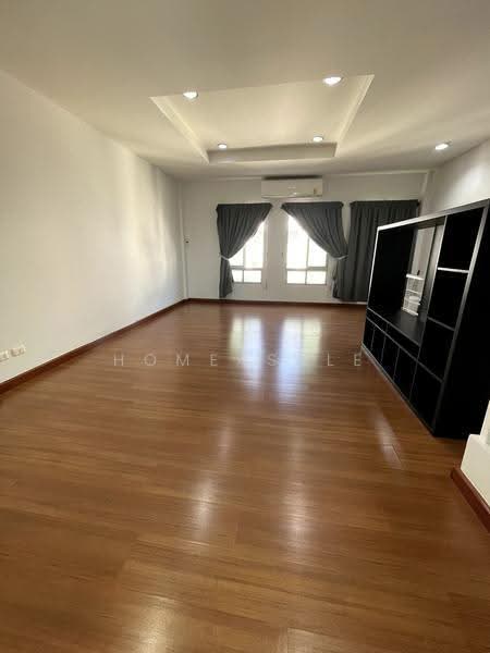 Baan Klang Muang Swiss Town Kaset-Nawamin, Bangkok, Soi Moobaan Klang Mueng, Chorake Bua, Lat Phrao, Bangkok, 3 Bedrooms, 175 sqm, Townhouse For Sale, by Home4Sale, 500665691 - DDproperty.com