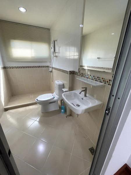 Baan Klang Muang Swiss Town Kaset-Nawamin, Bangkok, Soi Moobaan Klang Mueng, Chorake Bua, Lat Phrao, Bangkok, 3 Bedrooms, 175 sqm, Townhouse For Sale, by Home4Sale, 500665691 - DDproperty.com