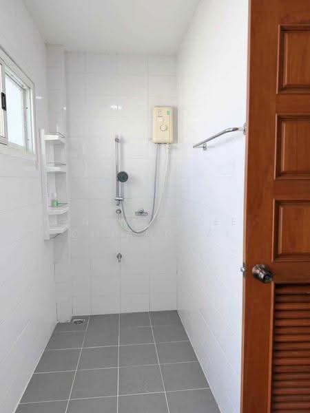 A house for rent near Chongfah Sinseung Wanich Bamrung School,Rental Price:25,000THB/month No.15H041, Chiang Mai, Yand Nueng, Saraphi, Chiang Mai, 4 Bedrooms, 150 sqm, Single Detached House For Rent, by Baandeedee Chiangmai, 500665742 - DDproperty.com