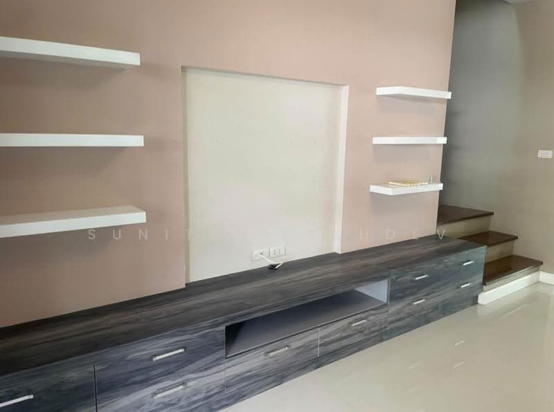 Town Avenue Rama 9, Bangkok, Soi Krungthep Kreetha 7, Hua Mak, Bang Kapi, Bangkok, 3 Bedrooms, 200 sqm, Townhouse For Rent, by Sunitra Sachdev, 500665798 - DDproperty.com