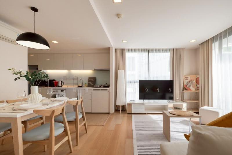 Liv @ 49, Bangkok, 9 Sukhumvit 49 Rd, Khlong Tan Nua, Watthana, Bangkok, 2 Bedrooms, 75 sqm, Condo For Sale, by วรเมธ นิลสุวรรณ, 500665820 - DDproperty.com