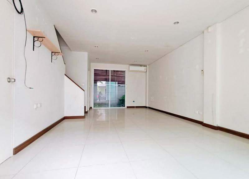 นัมเบอร์วัน ทาวน์โฮม วงแหวน บางนา-ราม 2, Bangkok, Dok Mai, Prawet, Bangkok, 4 Bedrooms, 100 sqm, Townhouse For Sale, by The Best Property โบ, 500665857 - DDproperty.com