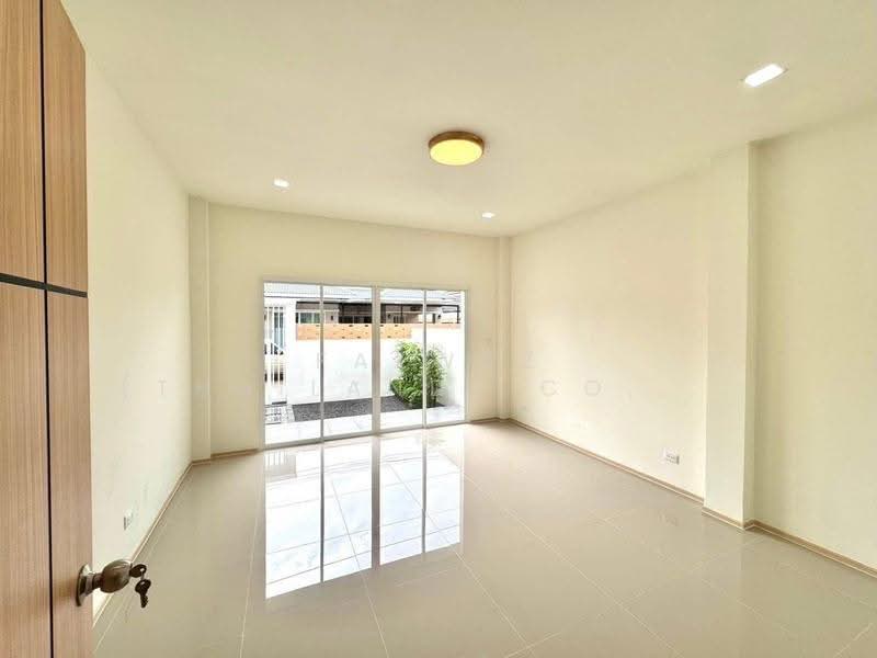 Dusit Buri 3BR Family House in Ratsada Phuket | 120 sqm Near Phuket Town!, Phuket, Ratsada, Muang Phuket, Phuket, 3 Bedrooms, 120 sqm, Single Detached House For Sale, by Fazwaz (Thailand) Co., Ltd., 500665986 - DDproperty.com