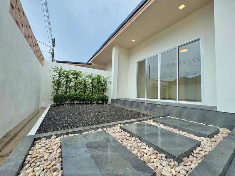 Dusit Buri 3BR Family House in Ratsada Phuket | 120 sqm Near Phuket Town!, Phuket, Ratsada, Muang Phuket, Phuket, 3 Bedrooms, 120 sqm, Single Detached House For Sale, by Fazwaz (Thailand) Co., Ltd., 500665986 - DDproperty.com
