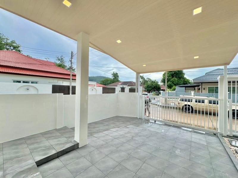 Dusit Buri 3BR Family House in Ratsada Phuket | 120 sqm Near Phuket Town!, Phuket, Ratsada, Muang Phuket, Phuket, 3 Bedrooms, 120 sqm, Single Detached House For Sale, by Fazwaz (Thailand) Co., Ltd., 500665986 - DDproperty.com