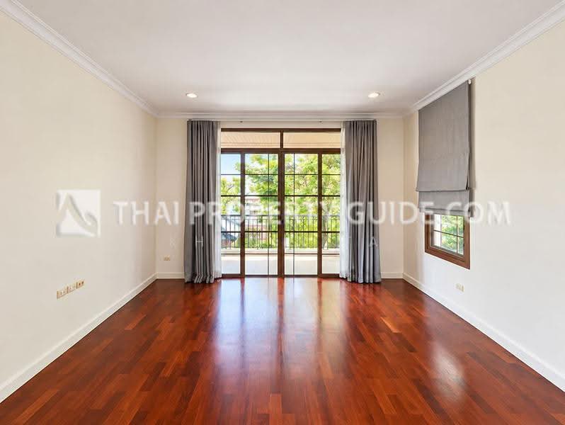 Narasiri Pattanakarn-Srinakarin, Bangkok, 878 Soi Srinakarin 20, Khlong Chan, Bang Kapi, Bangkok, 4 Bedrooms, 440 sqm, Single Detached House For Rent, by Khun Nita, 500665987 - DDproperty.com