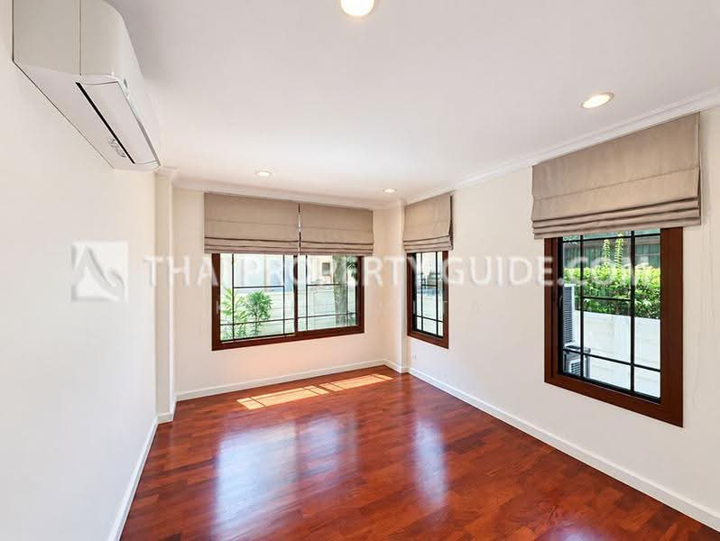 Narasiri Pattanakarn-Srinakarin, Bangkok, 878 Soi Srinakarin 20, Khlong Chan, Bang Kapi, Bangkok, 4 Bedrooms, 440 sqm, Single Detached House For Rent, by Khun Nita, 500665987 - DDproperty.com