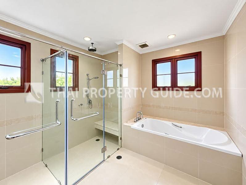 Narasiri Pattanakarn-Srinakarin, Bangkok, 878 Soi Srinakarin 20, Khlong Chan, Bang Kapi, Bangkok, 4 Bedrooms, 440 sqm, Single Detached House For Rent, by Khun Nita, 500665987 - DDproperty.com