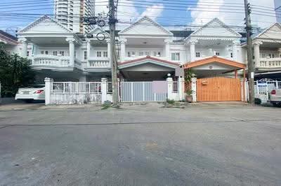 ขาย - Townhouse Evergreen Village : ทาวน์เฮ้าส์ หมู่บ้าน เอเวอร์กรีน, กรุงเทพ