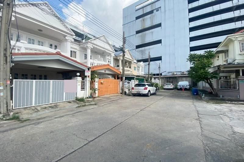 Townhouse Evergreen Village : ทาวน์เฮ้าส์ หมู่บ้าน เอเวอร์กรีน, กรุงเทพ, ซอยบางนาตราด56 (เนชั่น ทาวเวอร์), บางนา, กรุงเทพ, 140 ตร.ม., ทาวน์เฮ้าส์ ขาย, โดย คุณเอ, 500666006 - DDproperty.com