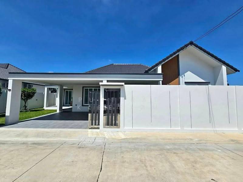 3-BR House, Chon Buri (Pattaya), Bang Lamung, Bang Lamung (Pattaya), Chon Buri (Pattaya), 3 Bedrooms, 260 sqm, Single Detached House For Sale, by Puttirat Kleebyam, 500666119 - DDproperty.com