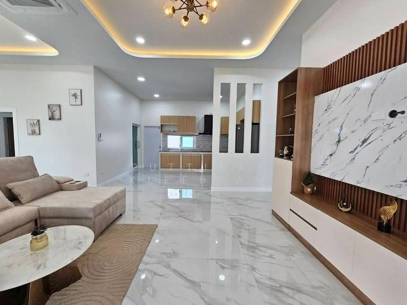 3-BR House, Chon Buri (Pattaya), Bang Lamung, Bang Lamung (Pattaya), Chon Buri (Pattaya), 3 Bedrooms, 260 sqm, Single Detached House For Sale, by Puttirat Kleebyam, 500666119 - DDproperty.com