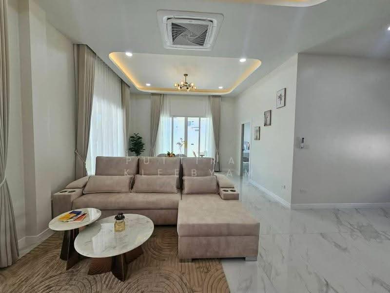 3-BR House, Chon Buri (Pattaya), Bang Lamung, Bang Lamung (Pattaya), Chon Buri (Pattaya), 3 Bedrooms, 260 sqm, Single Detached House For Sale, by Puttirat Kleebyam, 500666119 - DDproperty.com